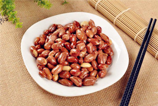 Ăn ít lạc rang với dầu mỡ